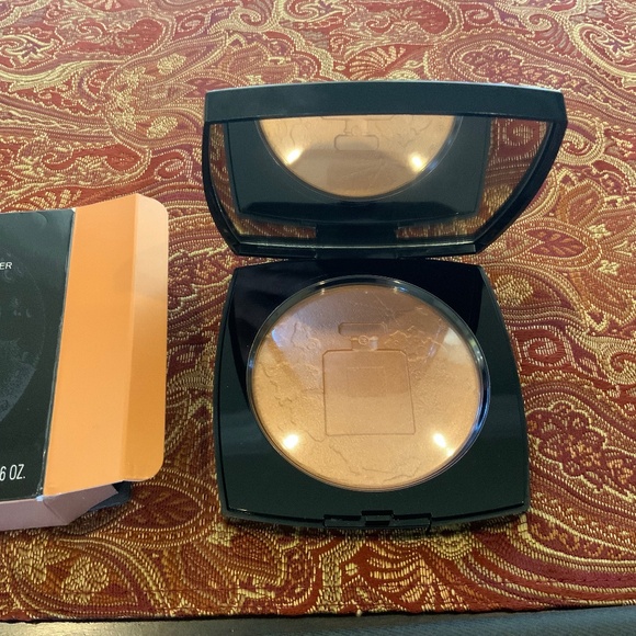 CHANEL Eclat Lunaire Oversize Illuminating Face Powder OR ROSE - Limited Edition - Picture 1 of 4